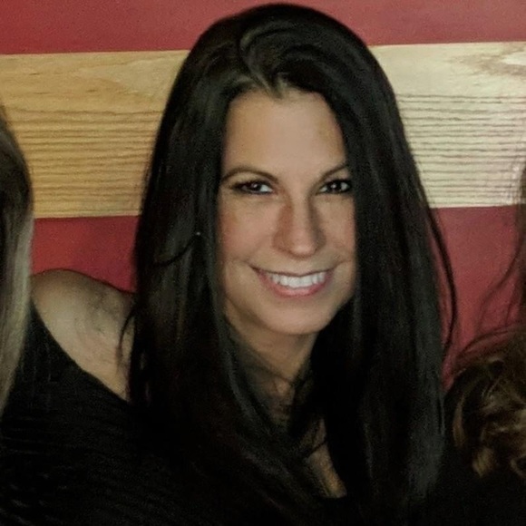 Meet your Posher, Charlotte - Picture 2 of 2